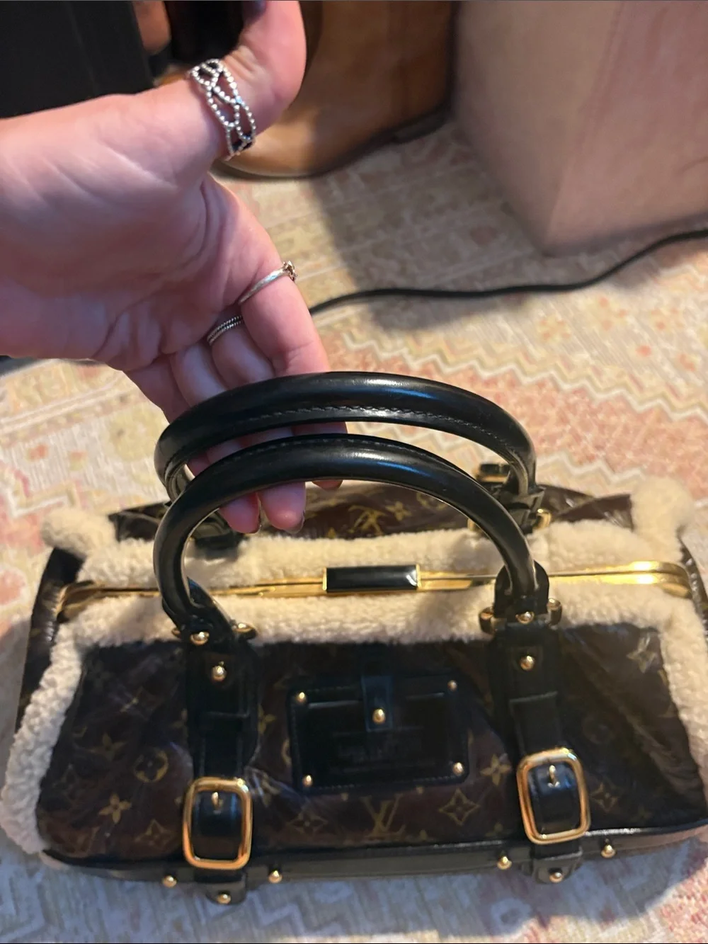Louis Vuitton Brown Monogram Patent and Cream Shearling Trim Satchel - Picture 16 of 16